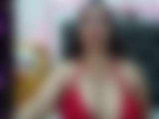 Show live cam dengan Allie Vergara - Public di Camsoda