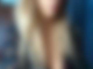 Live cam show with firebirdMIA - Flashing on TeamSkeetLive