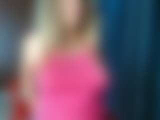 Live cam show with firebirdMIA - Fingers on Camsoda