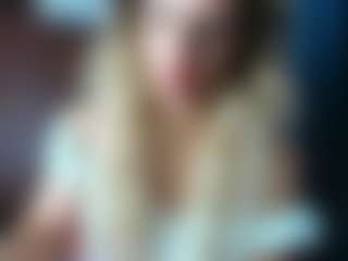 Live cam show with firebirdMIA - Average on fapnchat