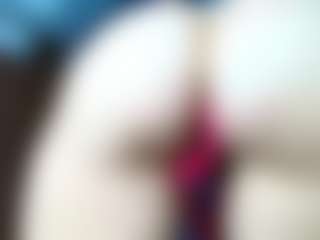 Live cam show with firebirdMIA - Shaved Pussy MILF on liverealitysex.com