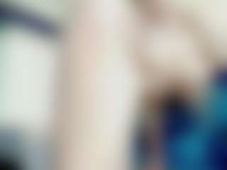 Live cam show with firebirdMIA - Average on Hubzter Live