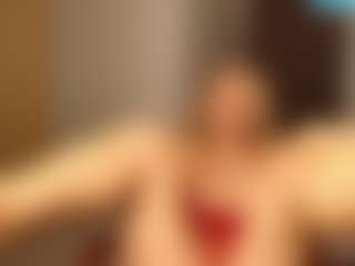 firebirdMIA MILF webcam performer live streaming