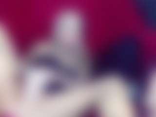 Live cam show with LauraCrystall - Mature Toys on Camming Site