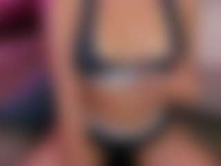 Live cam show with Amy - Skinny Teen (18+) on sexytreat.net