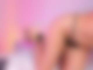 Live cam show with Amy - Public Toys on dropp.cam