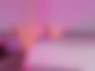 Live cam show with Amy - Brown Hair Toys on AdultVida.com