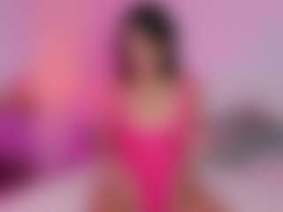Live cam show with Amy - Arab Striptease on CamClone