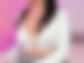 Live cam show with Amy - Brown Eyes Teen (18+) on Camsoda
