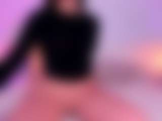 Live cam show with Amy - Small Tits on Camsoda
