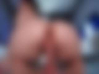makotomai's Live Sex Cam Show