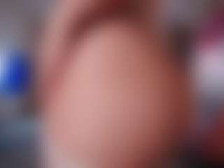 Live cam show with makotomai - Bedroom Curvy on SquirtSoMuch