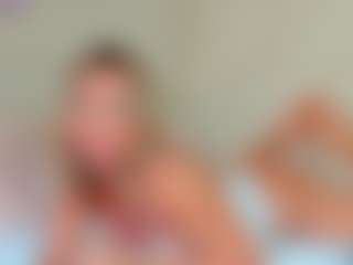 Live cam show with -Elisa- - Mature on parknlotfishbdy