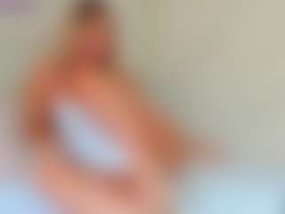 Live cam show with -Elisa- - Toys on madthumbs