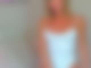 Live cam show with -Elisa- - Blonde Hair on Fling VIP Chat