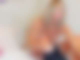 Live cam show with -Elisa- - Butt Plug on Instabang