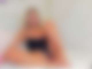 Live cam show with -Elisa- - Blowjob on Soda Cam