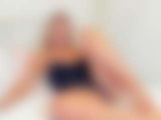 Live cam show with -Elisa- - Bedroom on dasdasdadada.com