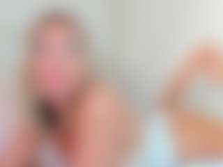 Live cam show with -Elisa- - MILF on CamClone