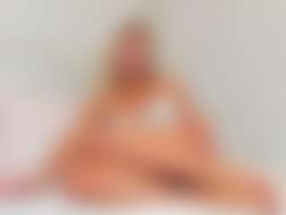 Live cam show with -Elisa- - BBW on thefappeningchat.com