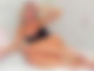 Live cam show with -Elisa- - Mature on xxxlivecams.org
