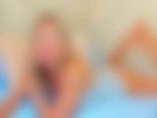 Live cam show with -Elisa- - Skinny on Strip Flash - Live Sex Shows