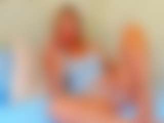 Live cam show with -Elisa- - Nipple Piercings on SpankPalCams