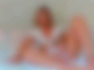 Live cam show with -Elisa- - Squirt Mature on Camsoda
