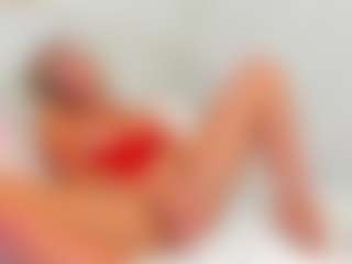 Live cam show with EllisaCherry - Squirt on EXY