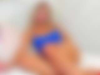 Live cam show with EllisaCherry - Public on TeamSkeetLive