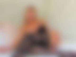 EllisaCherry's Live Sex Cam Show