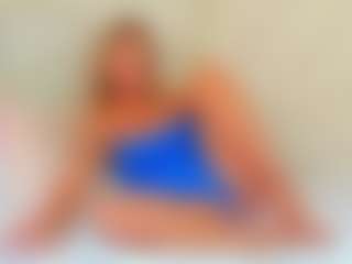 EllisaCherry's Live Sex Cam Show