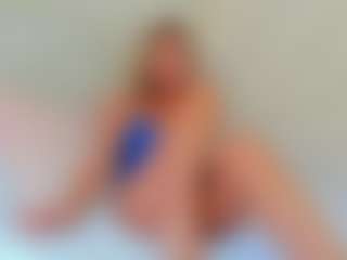 EllisaCherry's Live Sex Cam Show
