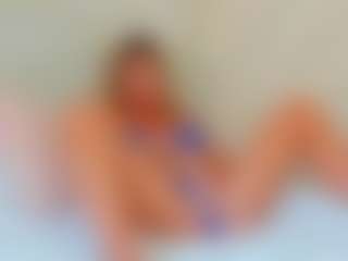 EllisaCherry's Live Sex Cam Show
