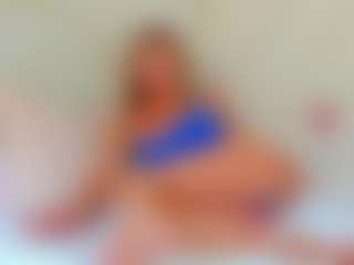 EllisaCherry's Live Sex Cam Show