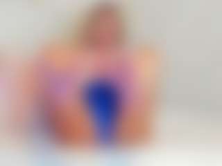 Live cam show with EllisaCherry - Control on Mixed Magazine Live