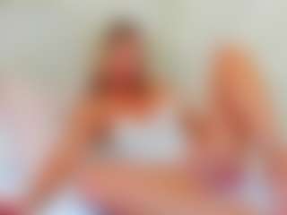 Live cam show with EllisaCherry - Small Ass on AdultVida.com