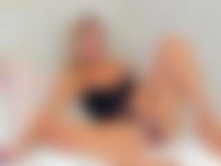 EllisaCherry's Live Sex Cam Show