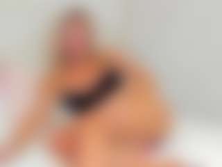 EllisaCherry's Live Sex Cam Show