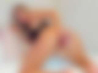 EllisaCherry's Live Sex Cam Show