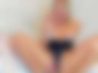 EllisaCherry's Live Sex Cam Show