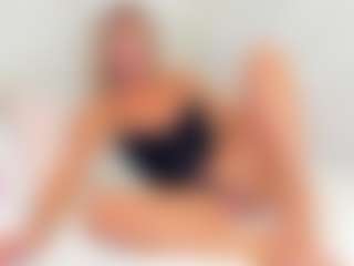 EllisaCherry's Live Sex Cam Show