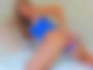Live cam show with EllisaCherry - Amateur on Uber Horny