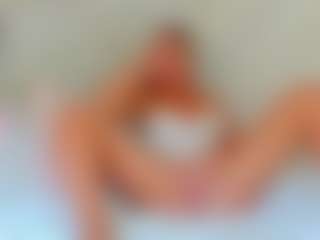 Live cam show with EllisaCherry - Natural on Fling VIP Chat