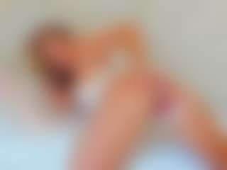 EllisaCherry's Live Sex Cam Show
