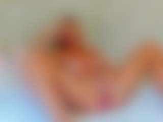 Live cam show with EllisaCherry - Sexwebcam MILF on CamClone