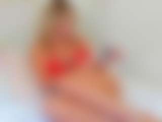 Live cam show with EllisaCherry - Living Room on parknlotfishbdy