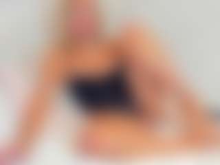 EllisaCherry's Live Sex Cam Show