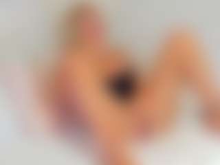 EllisaCherry's Live Sex Cam Show