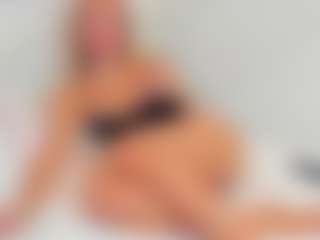 EllisaCherry's Live Sex Cam Show